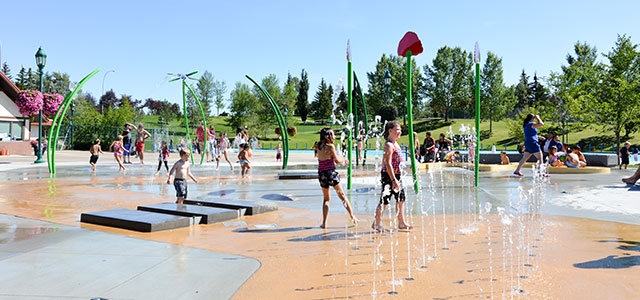 640x300Watergames-&-More_Spray-Park_nature-theme aantrekkelijke buitenruimte