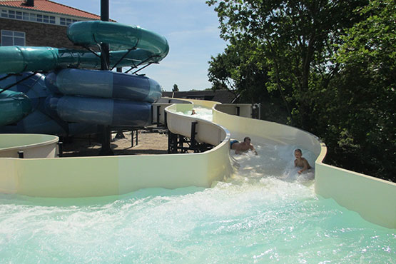 555x370 Watergames & More Wild River 10 typen waterglijbanen