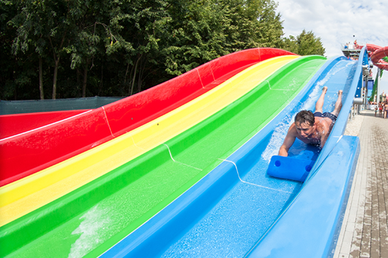 555x370 Goh20 Superslider Watergames And More Multi Color 10 typen waterglijbanen