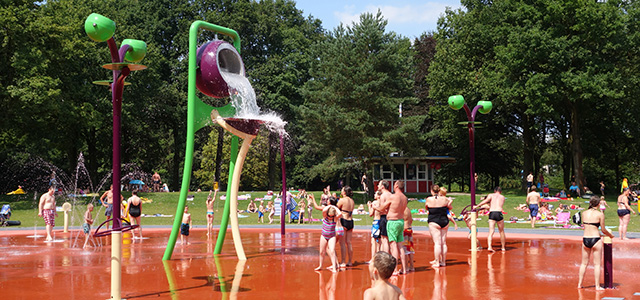 Watergames-&-More_Spray-Park_Overzicht_Molecaten-Bosbad-Hoeven-(1) Waterspel op campings