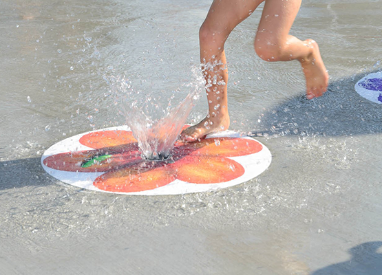 Waterplay_Watergames & More_Spray Park_Lily Pad (11a)_555x400 Personalisatie Lily Pads