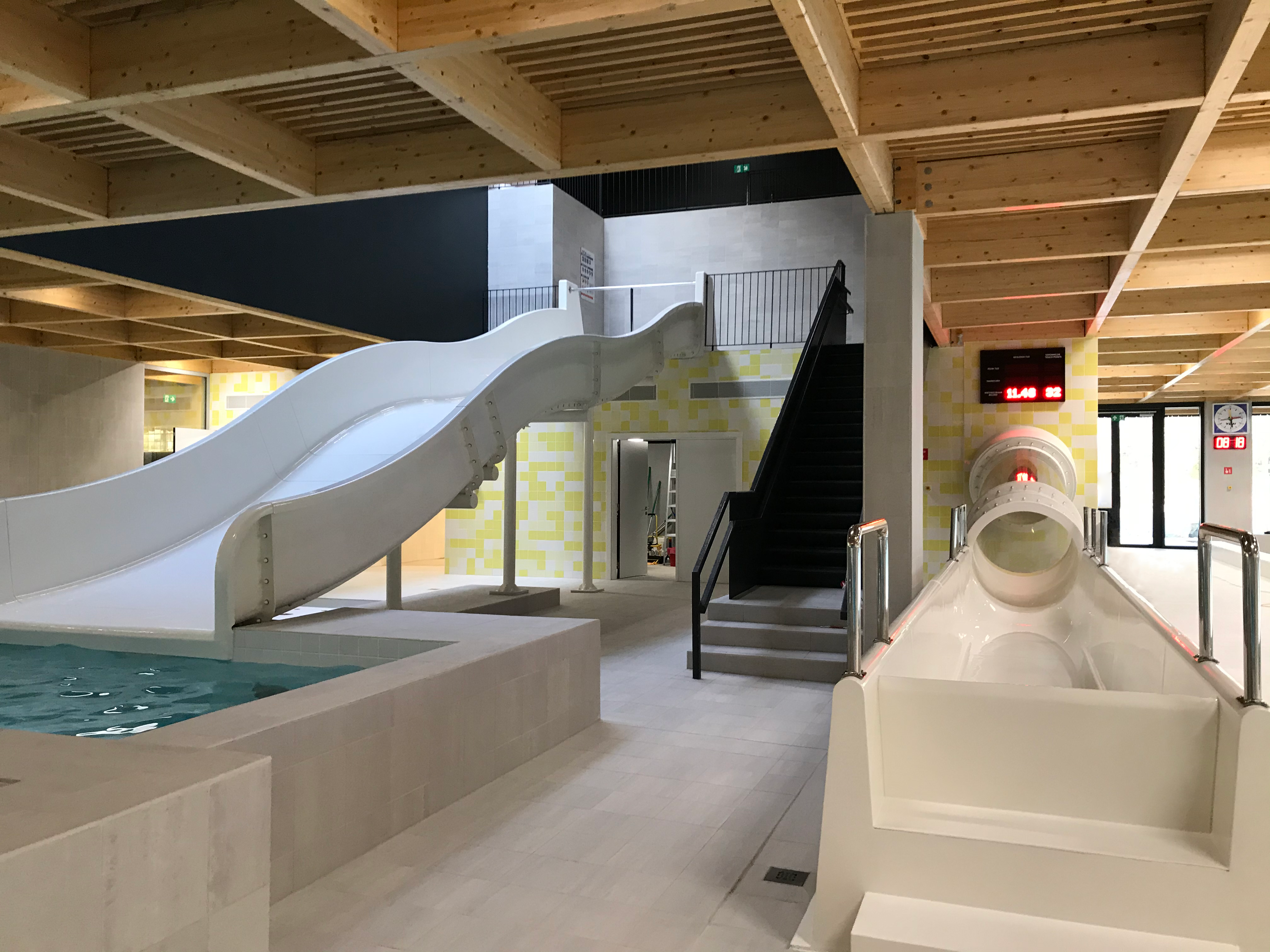 Watergames & More Waterglijbanen Challenger & WaveRider Zwembad Ronse België Overzicht