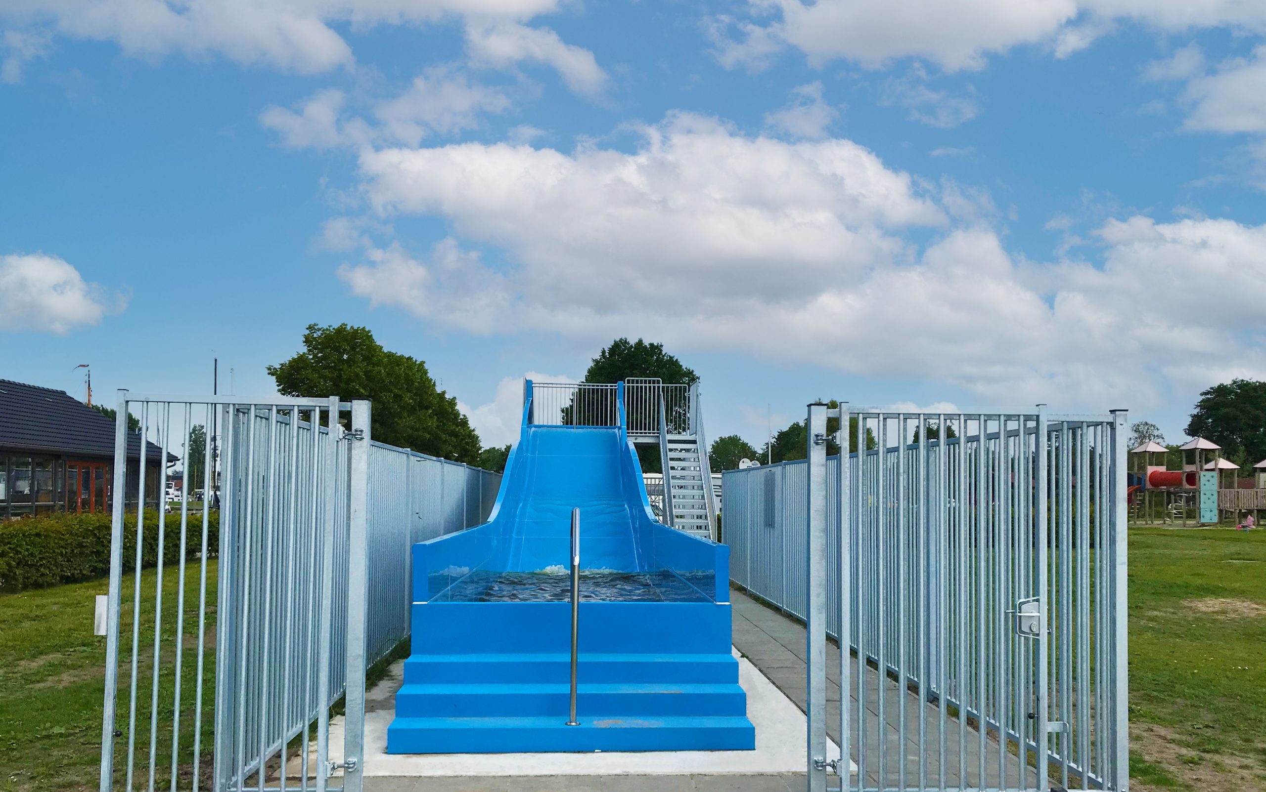 Watergames & More_Waterglijbaan_Strand Heeg_WaveRider