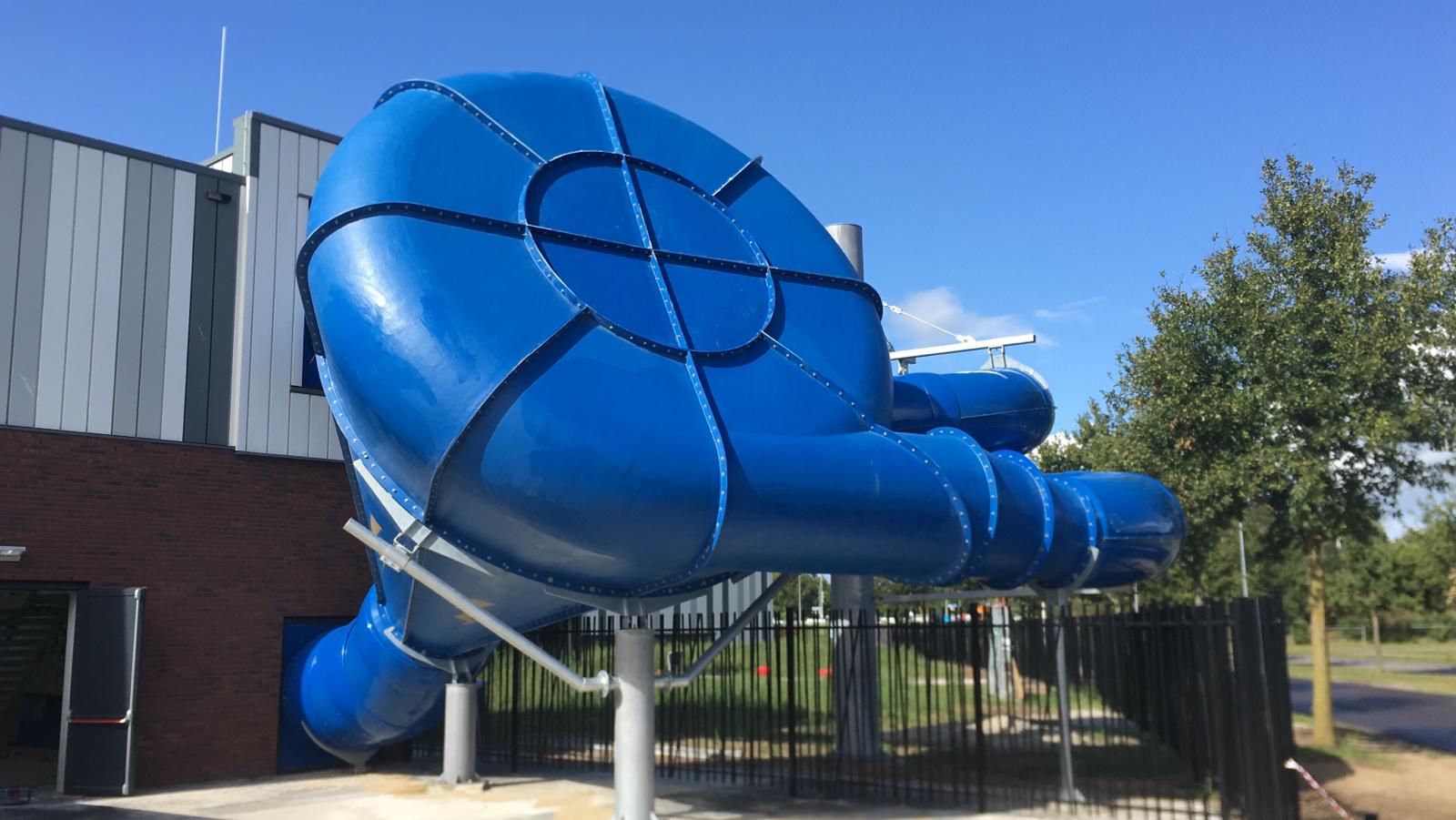 Watergames & More Waterglijbaan Challenger Dazzler Aquarena Emmen (1)