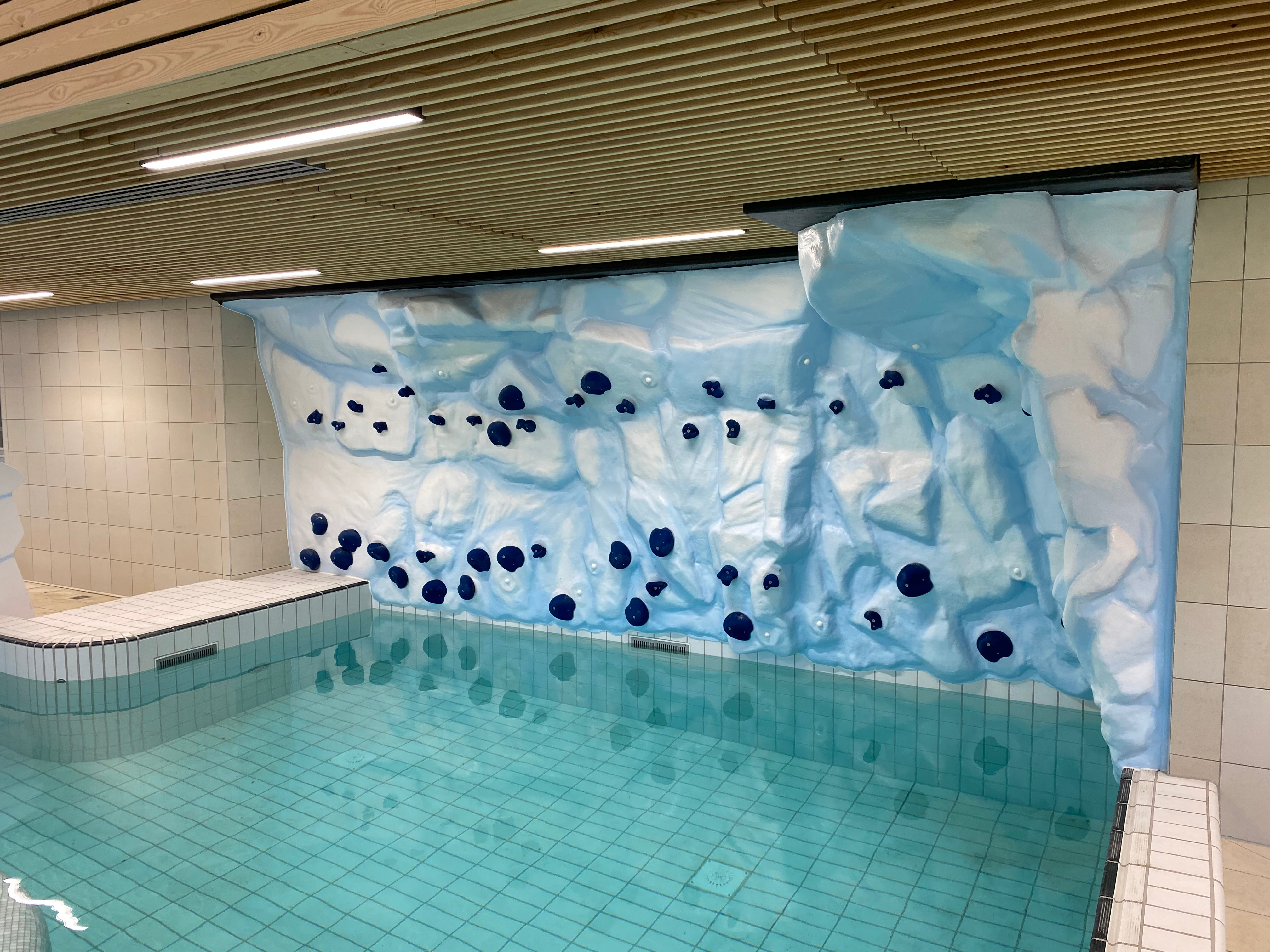 Watergames & More_Zwembad Oostende_Klimmuur_