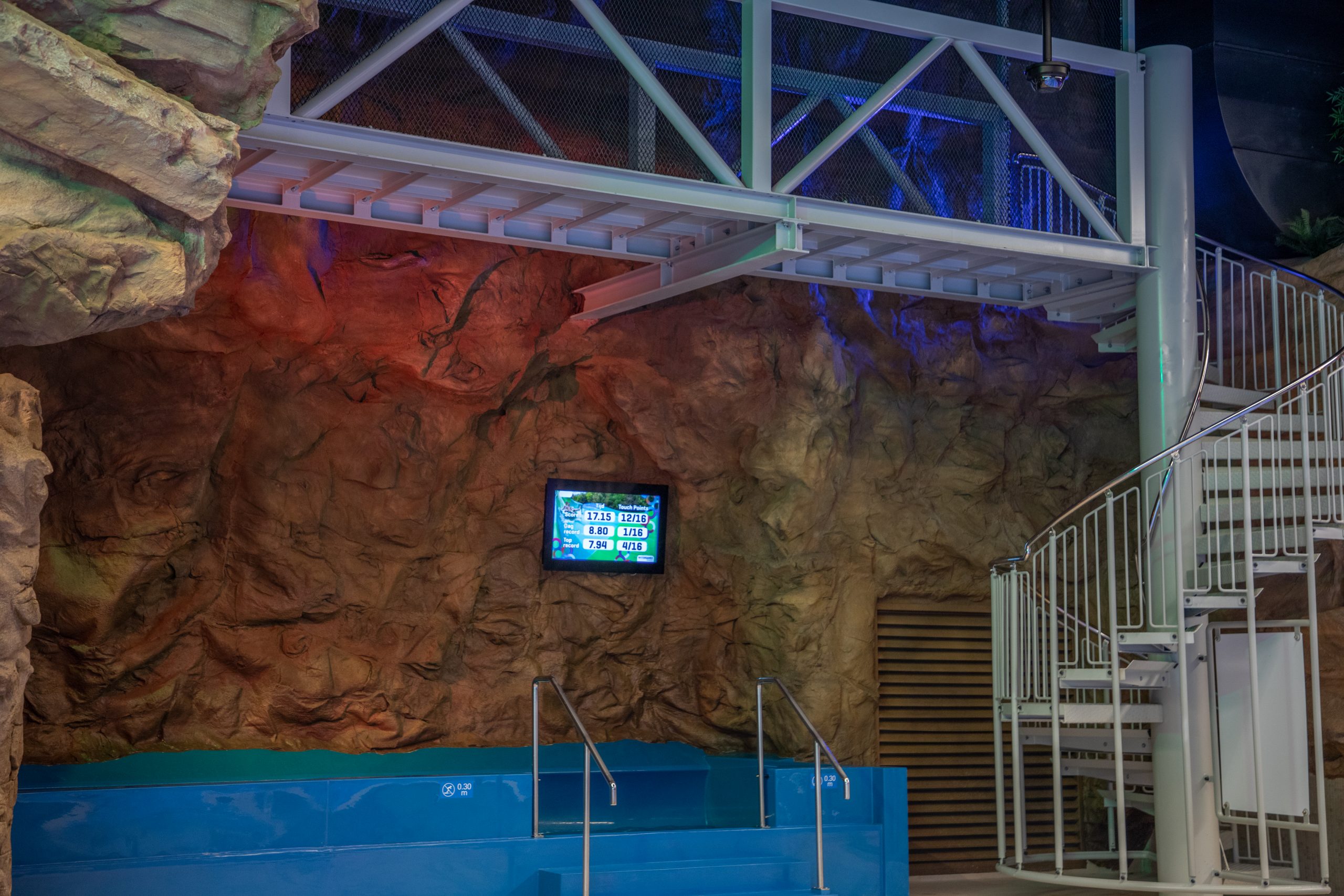 Watergames & More_Zwembad de Boetzelaer_Waterglijbaan_Challenger_Multimedia_catch unit (26)