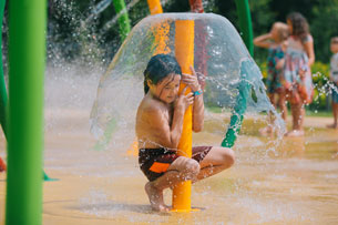 Waterglijbaan-en-peuterbad-1