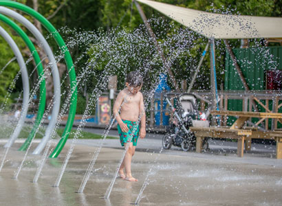 Waterspeeltoestellen_Spray-Tunnel