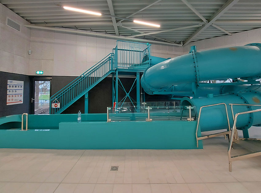 Spetterend-plezier-in-nieuwbouw-zwembad-Gelenberg-3