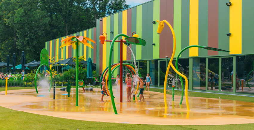 W&M---Tarzan-en-Jane---spray-park_1